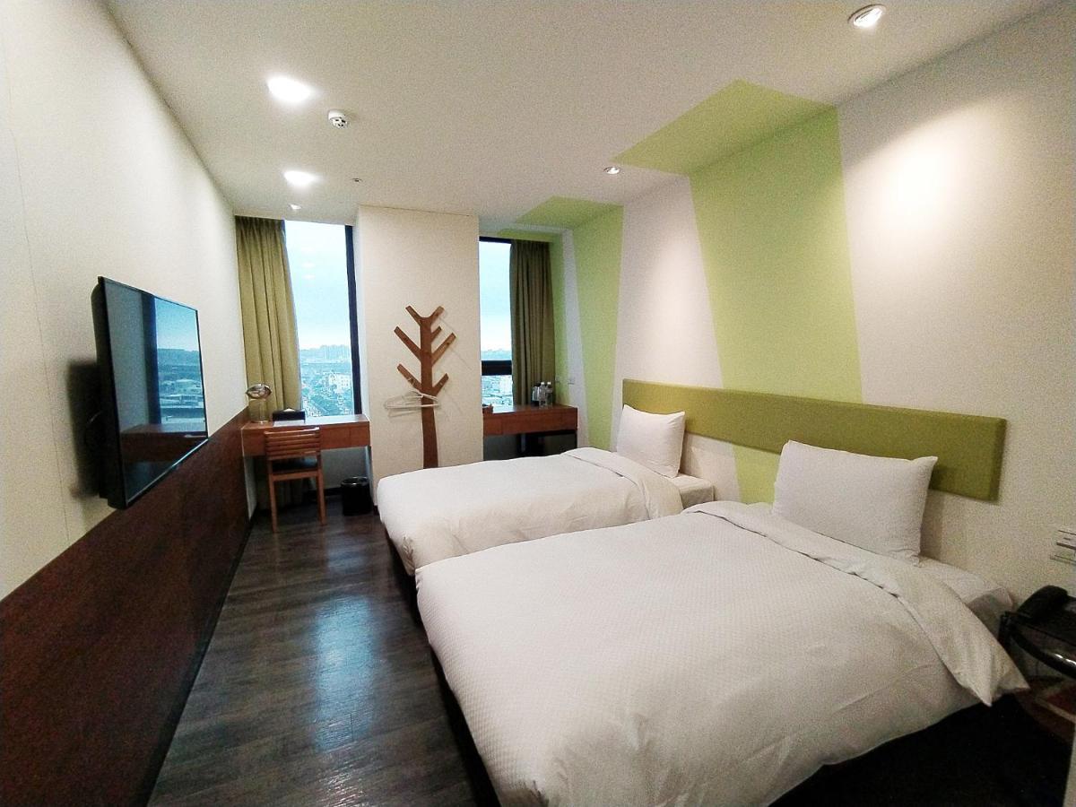 Hotel J Taoyuan Pingzhen Esterno foto
