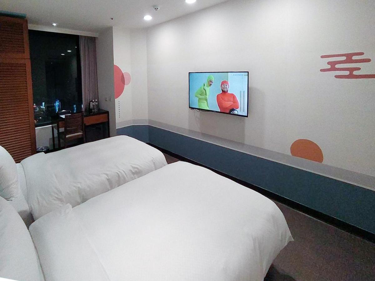 Hotel J Taoyuan Pingzhen Esterno foto