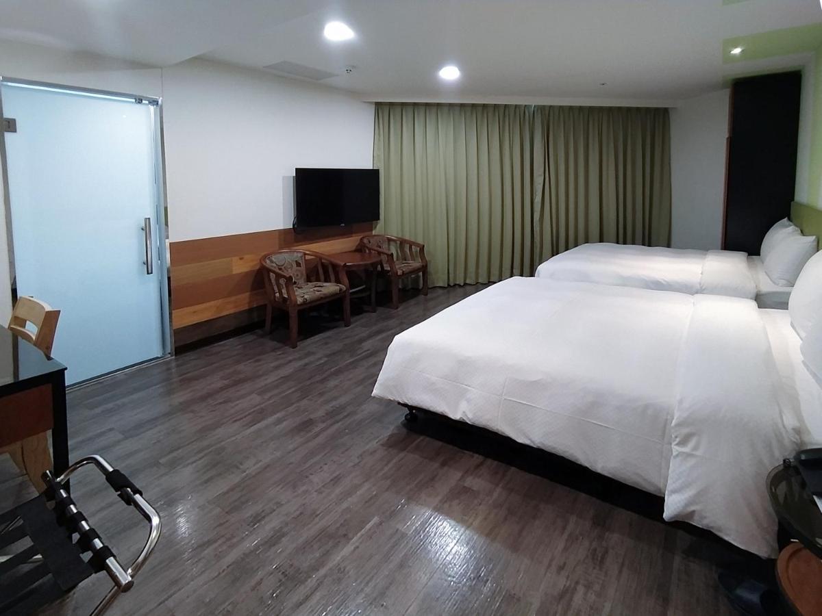 Hotel J Taoyuan Pingzhen Esterno foto